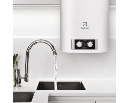 Водонагреватель Electrolux EWH 30 Formax